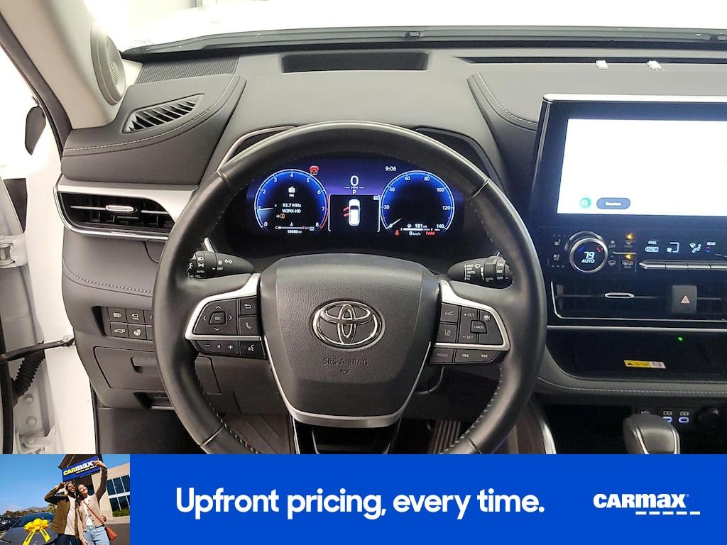 used 2023 Toyota Highlander car, priced at $45,998