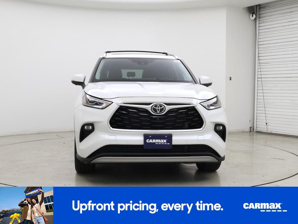 used 2023 Toyota Highlander car, priced at $45,998