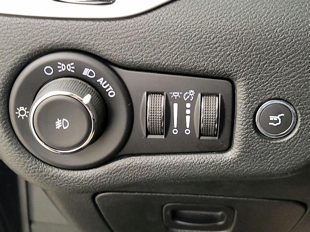 used 2018 Jeep Cherokee car, priced at $15,998