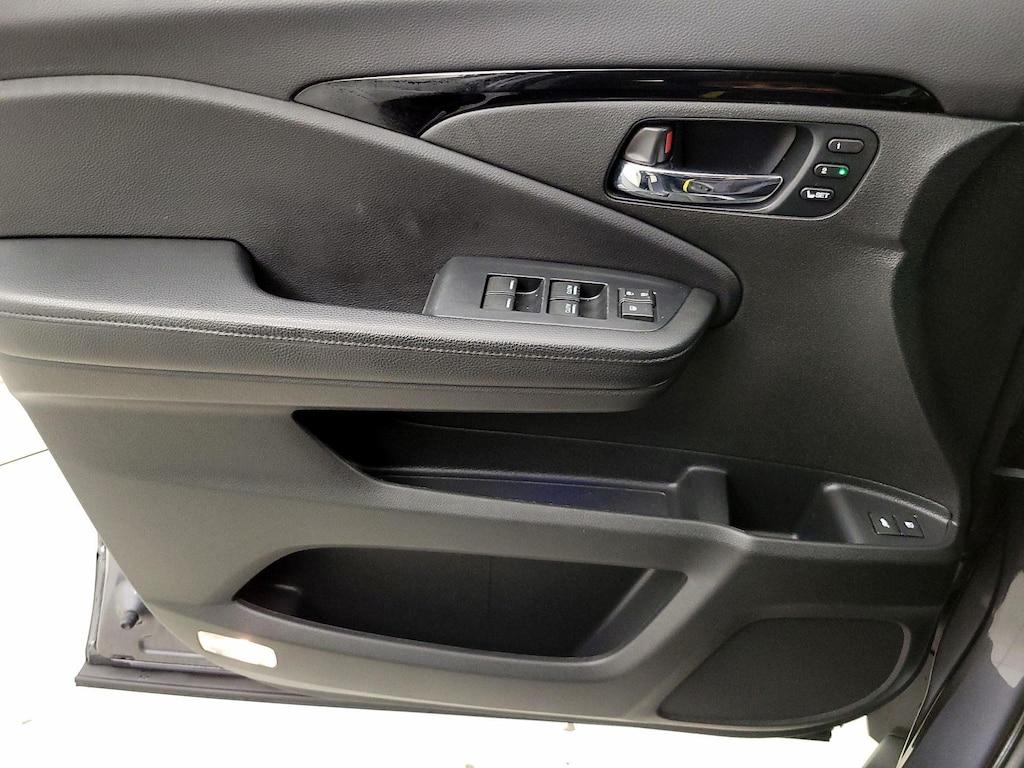 used 2020 Honda Pilot car, priced at $26,998