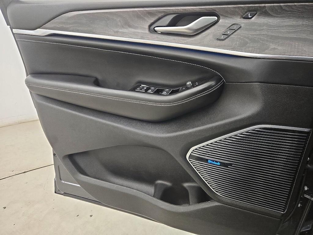 used 2021 Jeep Grand Cherokee L car, priced at $35,998