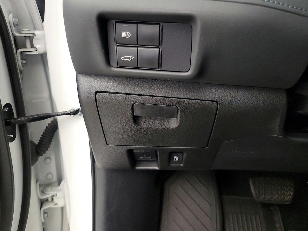 used 2022 Toyota Highlander car, priced at $35,998