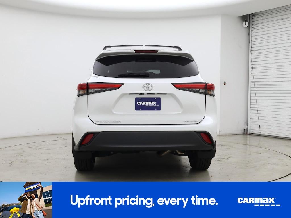 used 2022 Toyota Highlander car, priced at $35,998