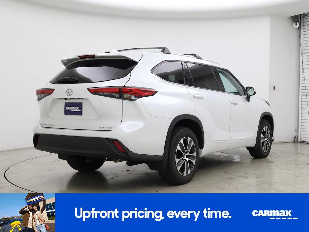 used 2022 Toyota Highlander car, priced at $35,998
