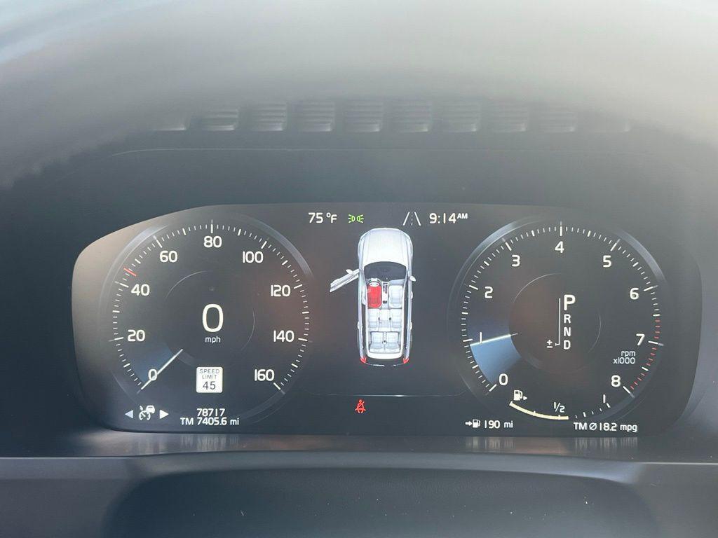 used 2022 Volvo XC90 car, priced at $30,595