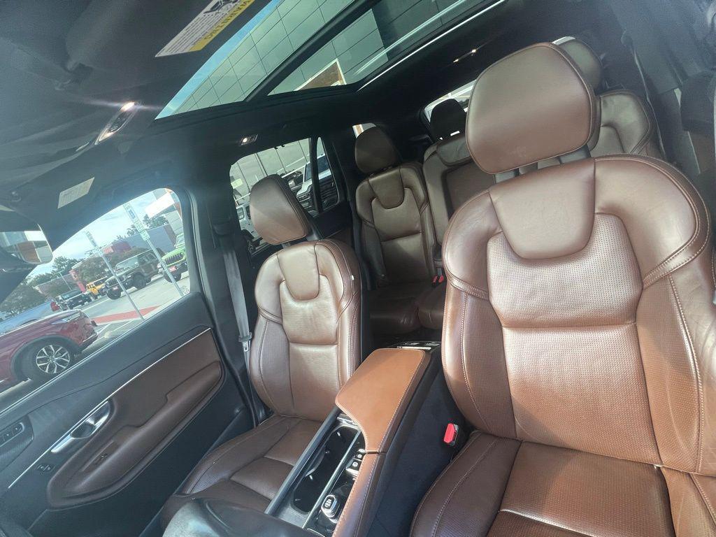 used 2022 Volvo XC90 car, priced at $30,595