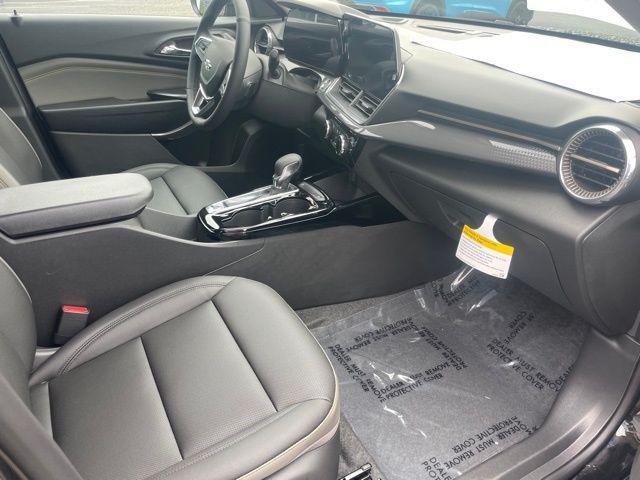 new 2025 Chevrolet Trax car, priced at $29,003