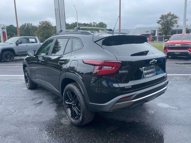 new 2025 Chevrolet Trax car, priced at $29,003
