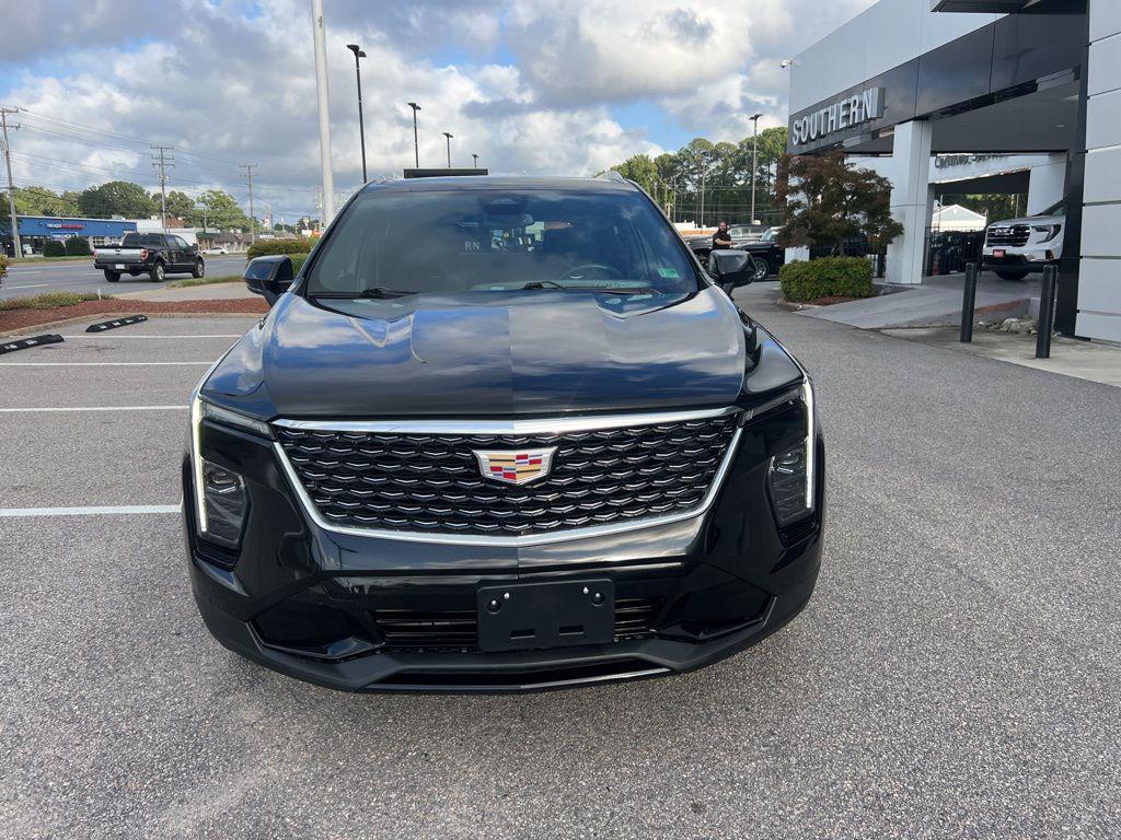 used 2024 Cadillac XT4 car, priced at $28,000