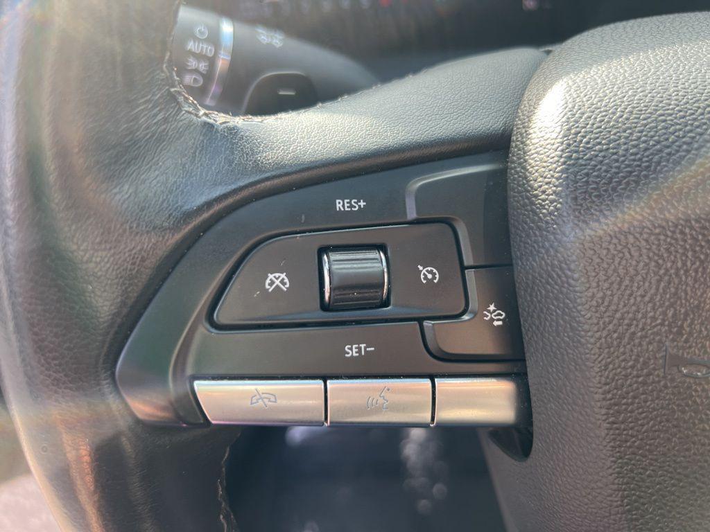 used 2024 Cadillac XT4 car, priced at $28,000