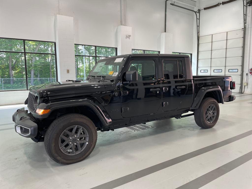 used 2024 Jeep Gladiator car, priced at $36,500