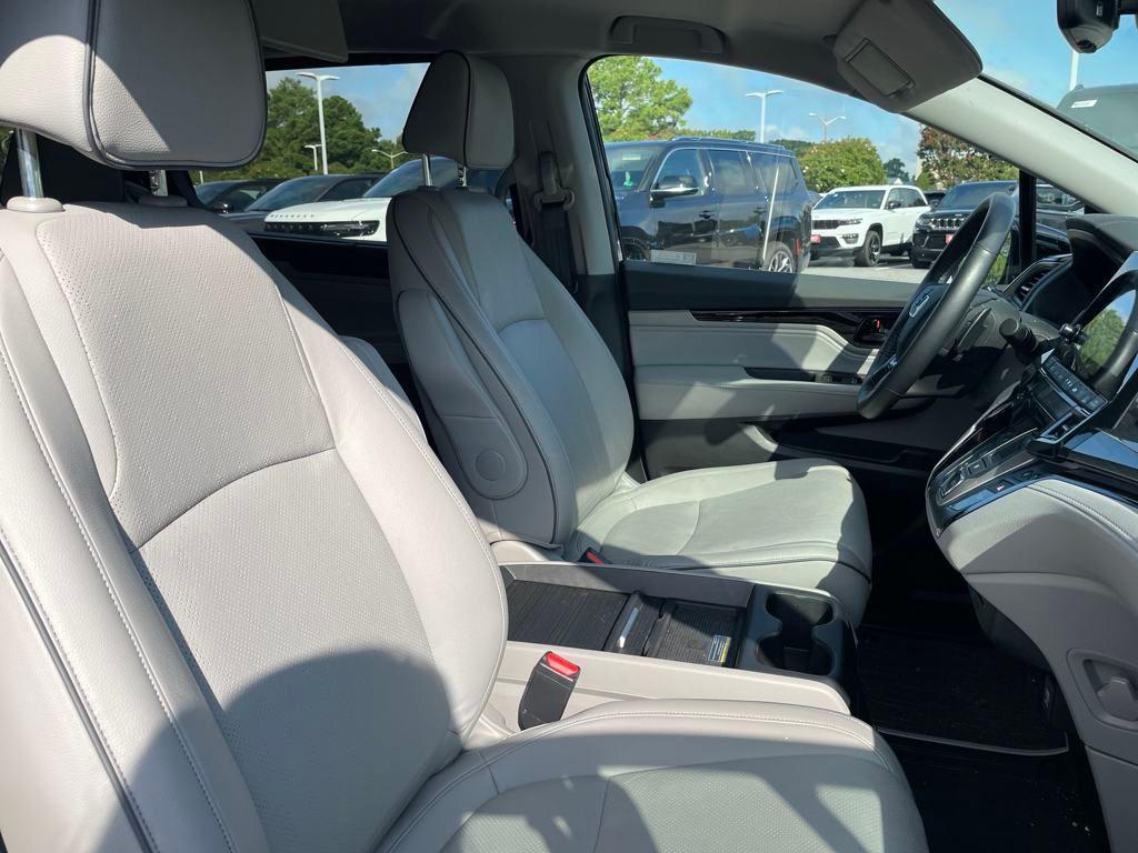 used 2024 Honda Odyssey car, priced at $42,500