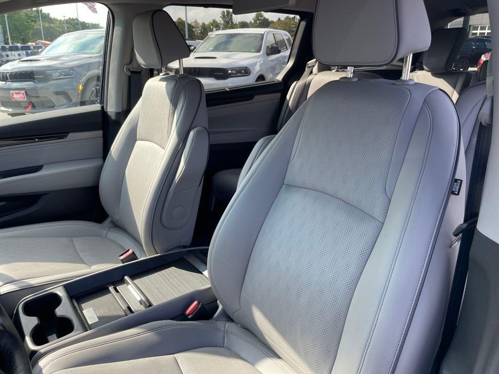 used 2024 Honda Odyssey car, priced at $42,500