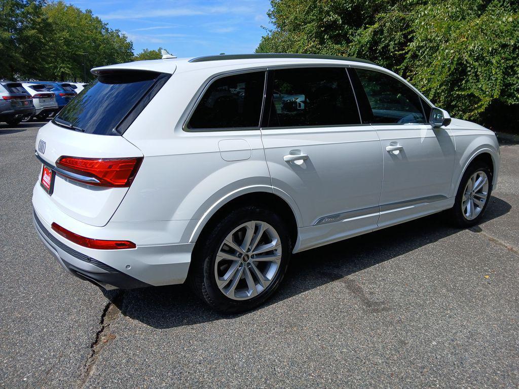 used 2025 Audi Q7 car, priced at $48,995