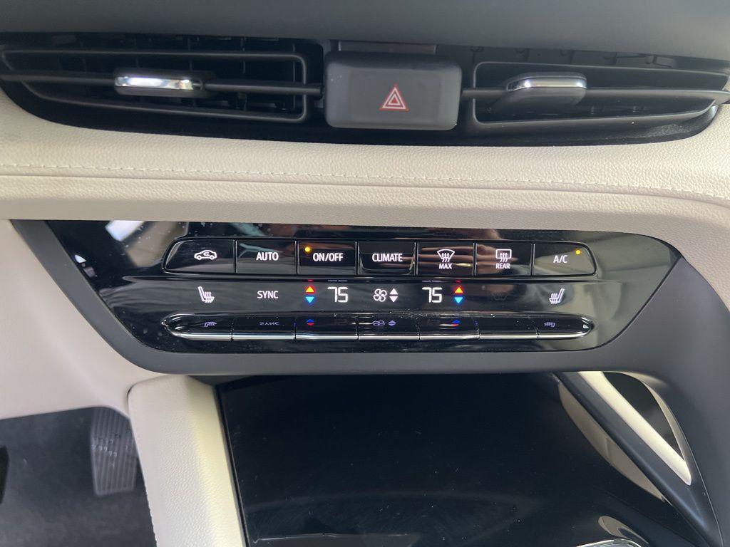 used 2021 Buick Envision car, priced at $22,500