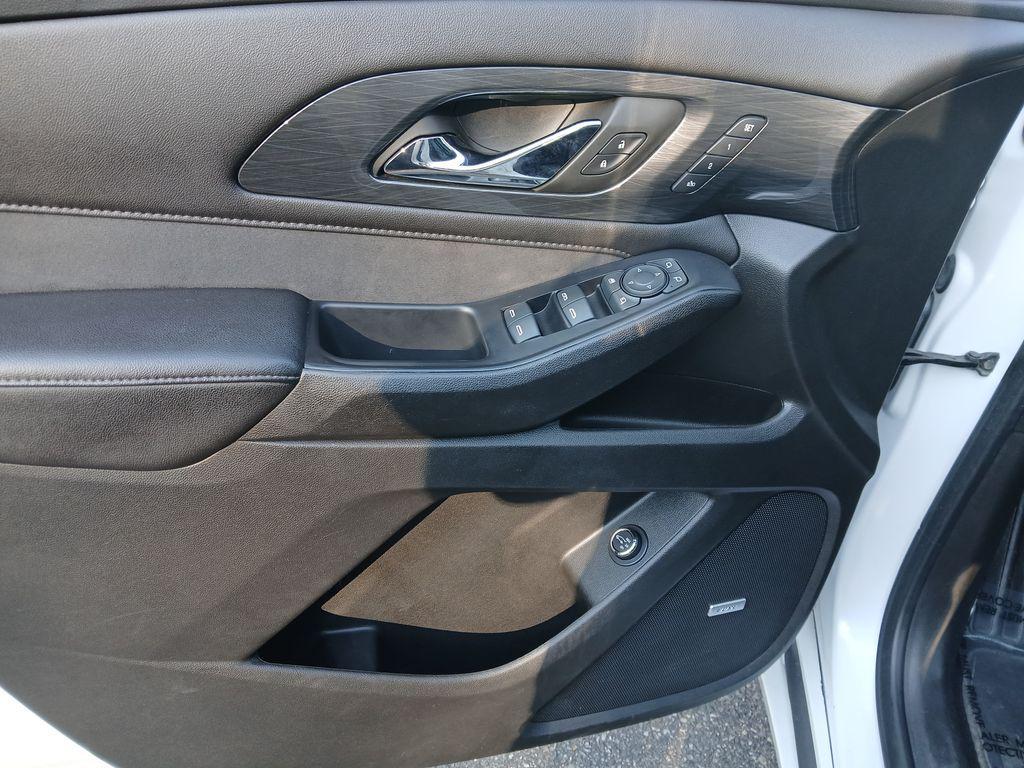 used 2022 Chevrolet Traverse car, priced at $29,000