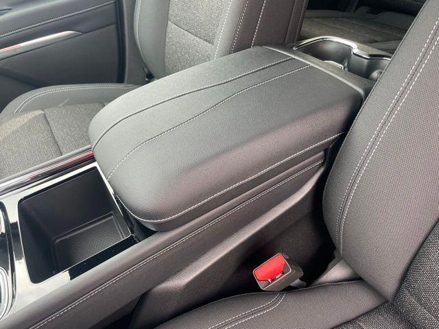 new 2026 Chevrolet Traverse car, priced at $44,512