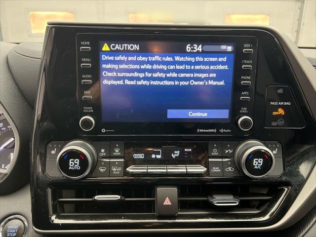 used 2022 Toyota Highlander car, priced at $35,599