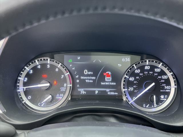 used 2022 Toyota Highlander car, priced at $35,599