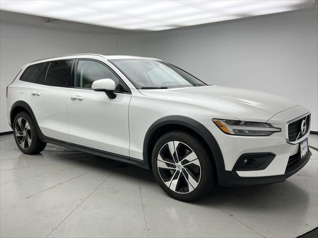 used 2021 Volvo V60 Cross Country car, priced at $29,749