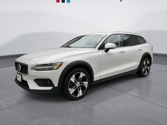 used 2021 Volvo V60 Cross Country car, priced at $29,749