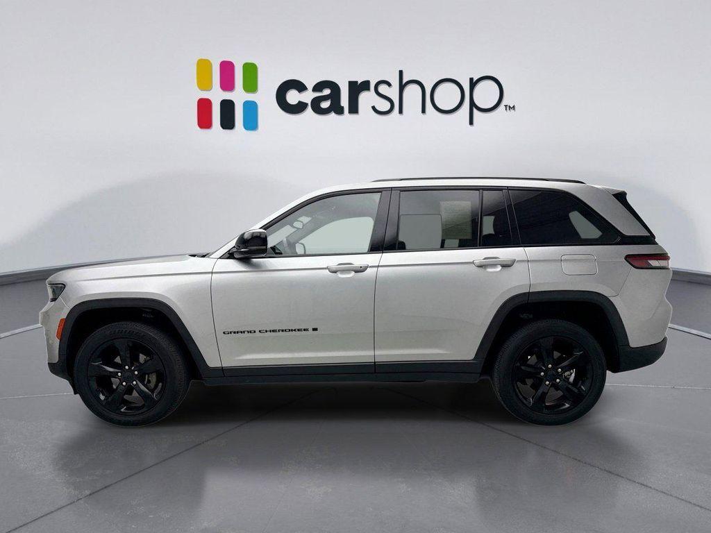 used 2022 Jeep Grand Cherokee car, priced at $31,399