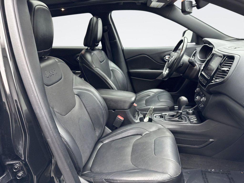 used 2020 Jeep Cherokee car, priced at $21,348