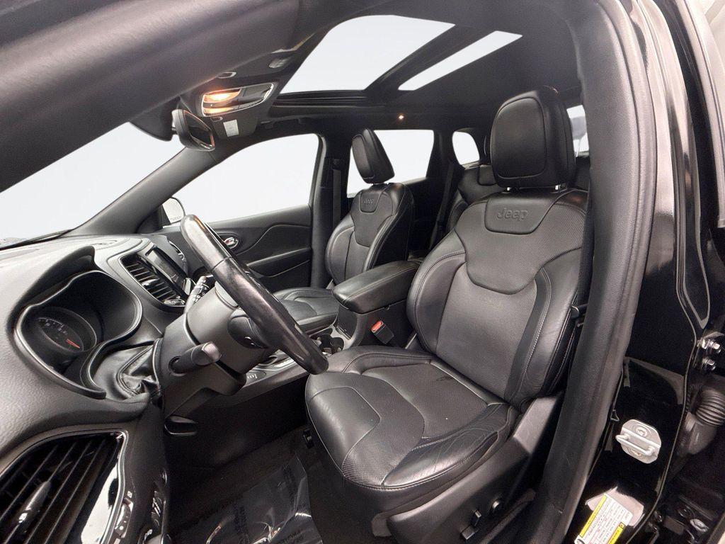 used 2020 Jeep Cherokee car, priced at $21,348