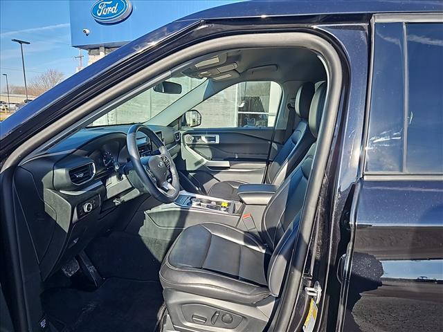 used 2023 Ford Explorer car