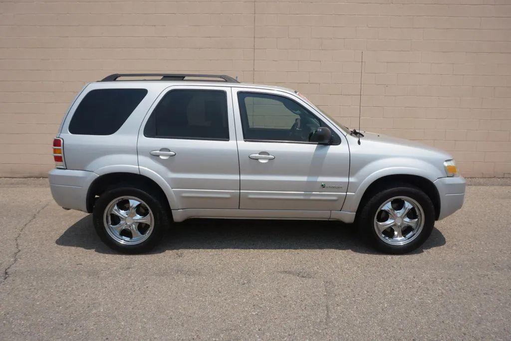 used 2007 Ford Escape Hybrid car, priced at $6,484