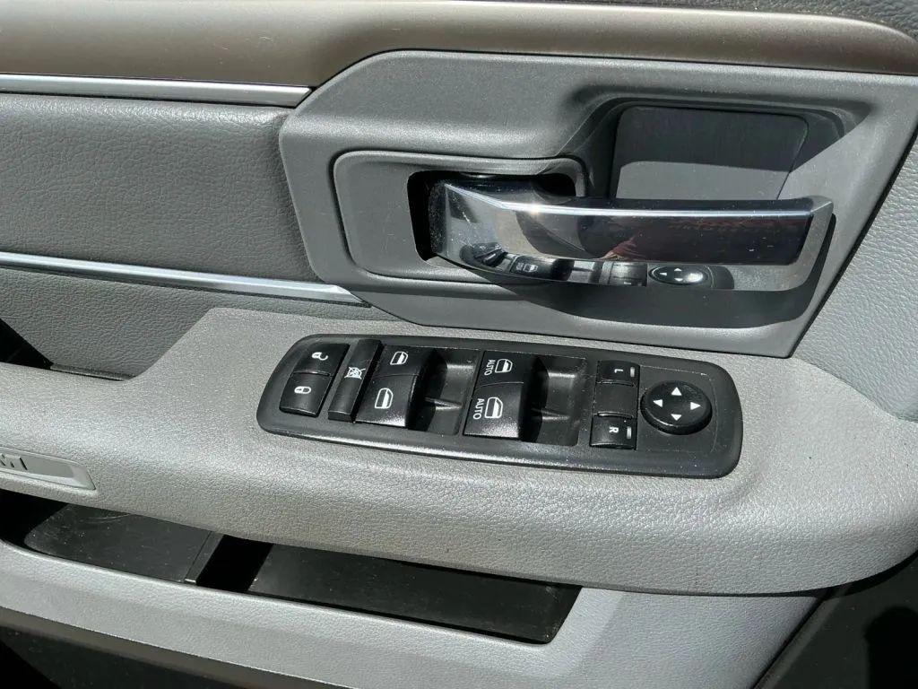 used 2020 Ram 1500 Classic car, priced at $25,484