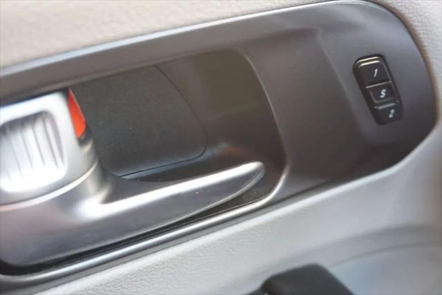 used 2020 Chrysler Pacifica car, priced at $14,984