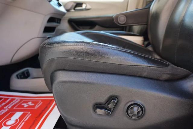used 2020 Chrysler Pacifica car, priced at $14,984