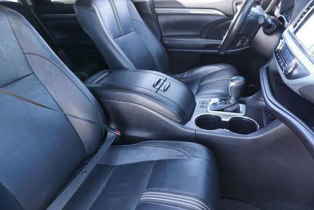 used 2017 Toyota Highlander car, priced at $22,971