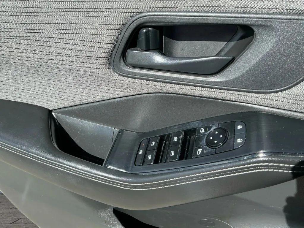used 2021 Nissan Rogue car, priced at $19,984