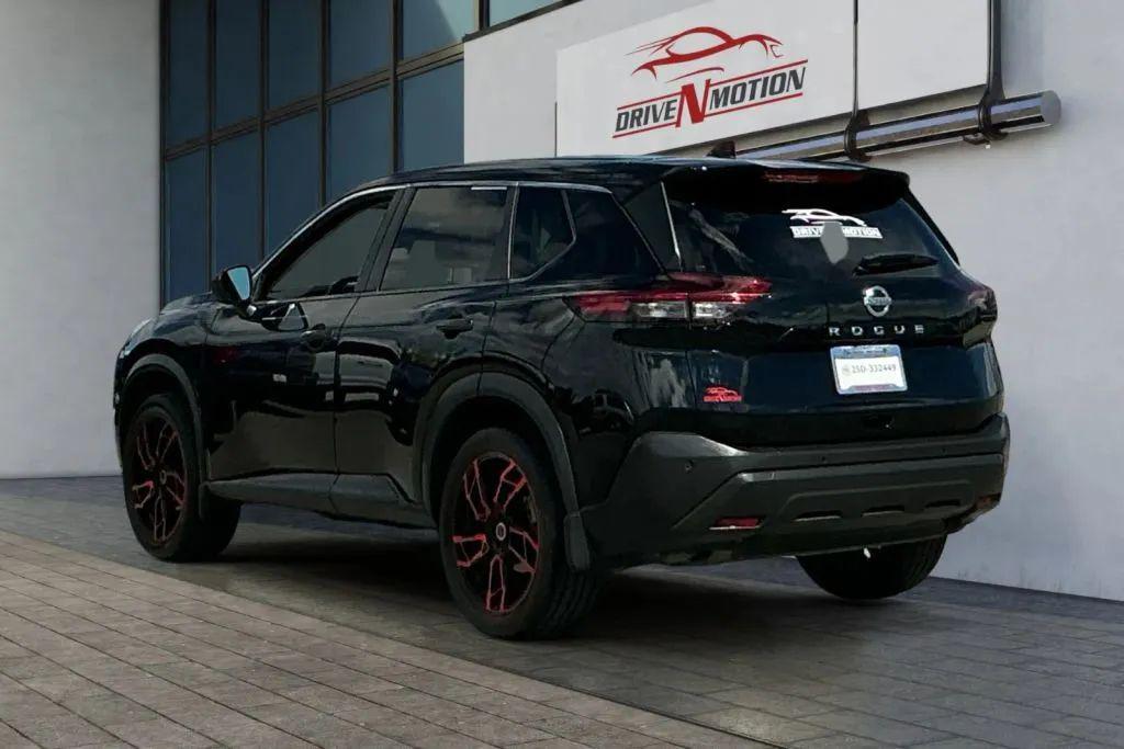 used 2021 Nissan Rogue car, priced at $19,984
