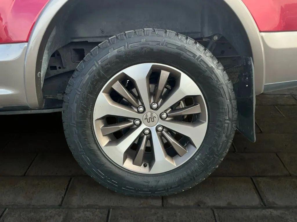 used 2019 Ford F-150 car, priced at $29,984