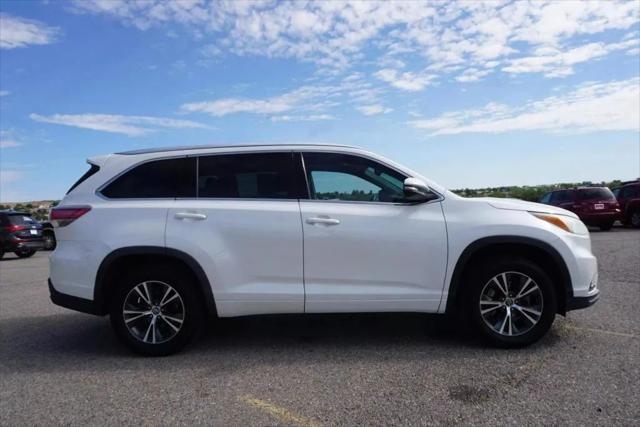 used 2016 Toyota Highlander car, priced at $18,984