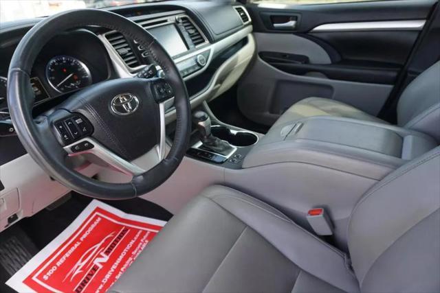 used 2016 Toyota Highlander car, priced at $18,984