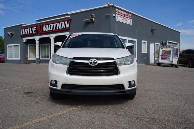 used 2016 Toyota Highlander car, priced at $18,984