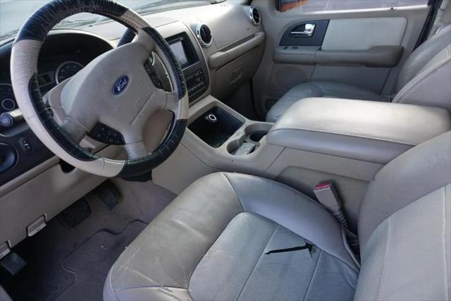 used 2005 Ford Expedition car, priced at $1,967