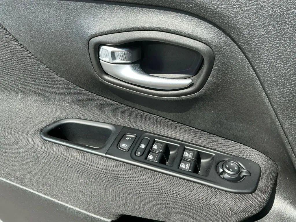 used 2021 Jeep Renegade car, priced at $20,984