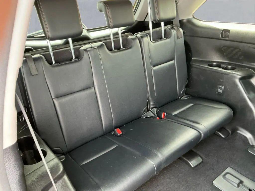 used 2018 Toyota Highlander car, priced at $24,984