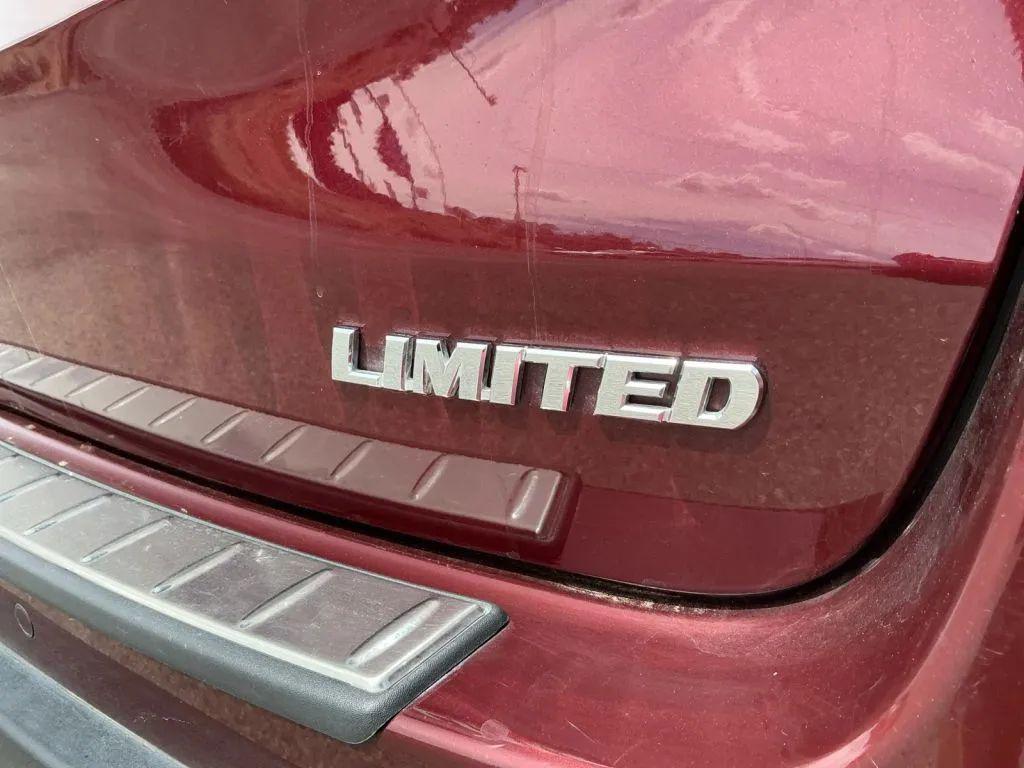 used 2018 Toyota Highlander car, priced at $24,984