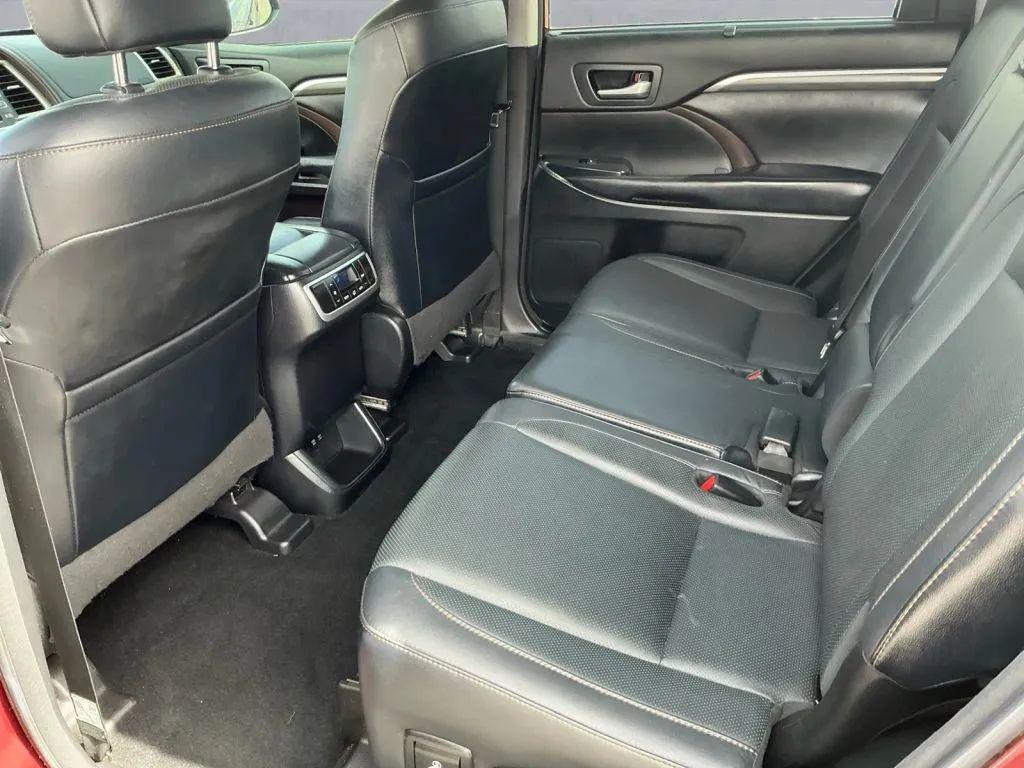 used 2018 Toyota Highlander car, priced at $24,984