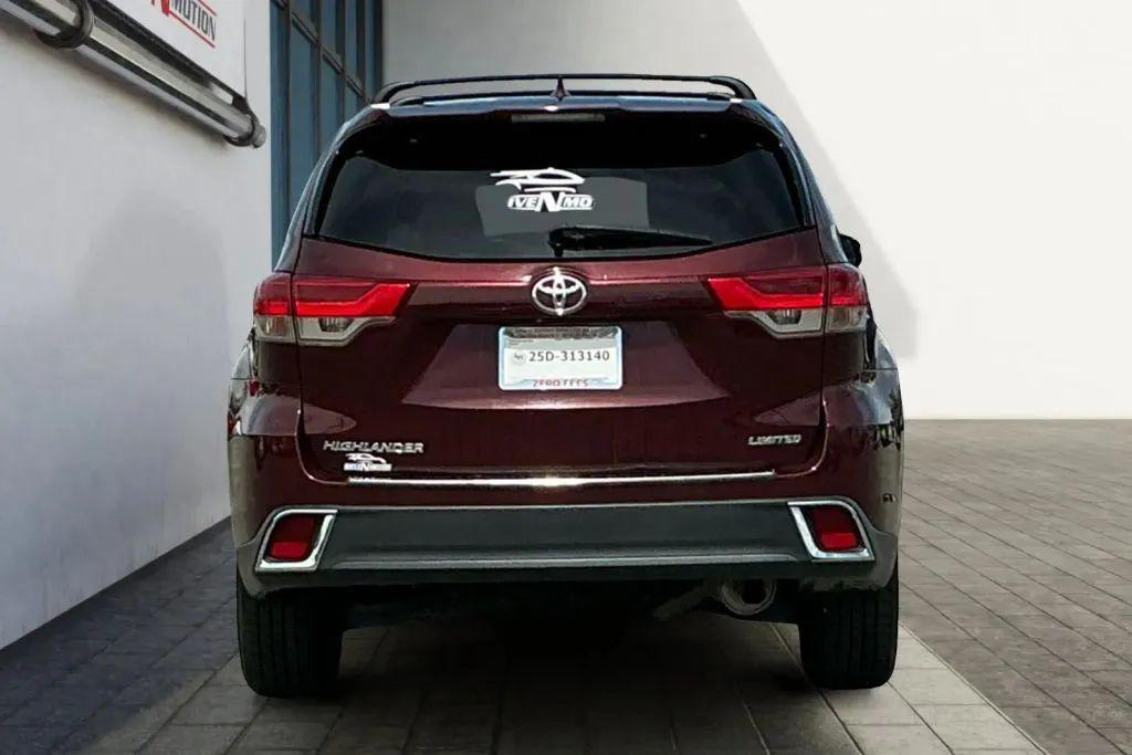 used 2018 Toyota Highlander car, priced at $24,984
