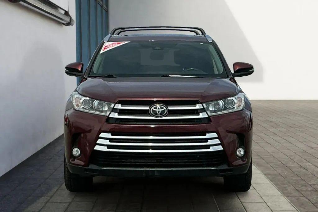 used 2018 Toyota Highlander car, priced at $24,984