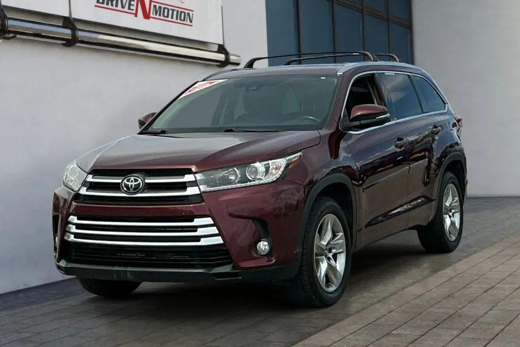 used 2018 Toyota Highlander car, priced at $24,984