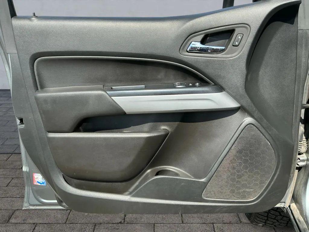 used 2022 Chevrolet Colorado car, priced at $21,984