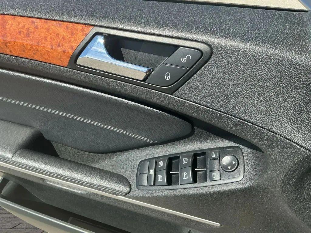 used 2009 Mercedes-Benz M-Class car, priced at $7,471